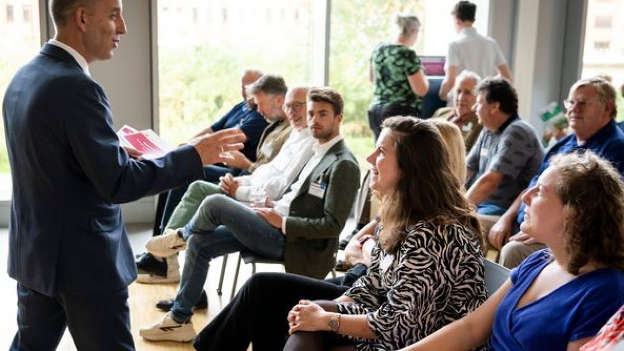Bewoners-Leidschenveen-Ypenburg-in-gesprek-met-Haagse-raad-hoofdafbeelding-LikeJeWijk-TsrhD
