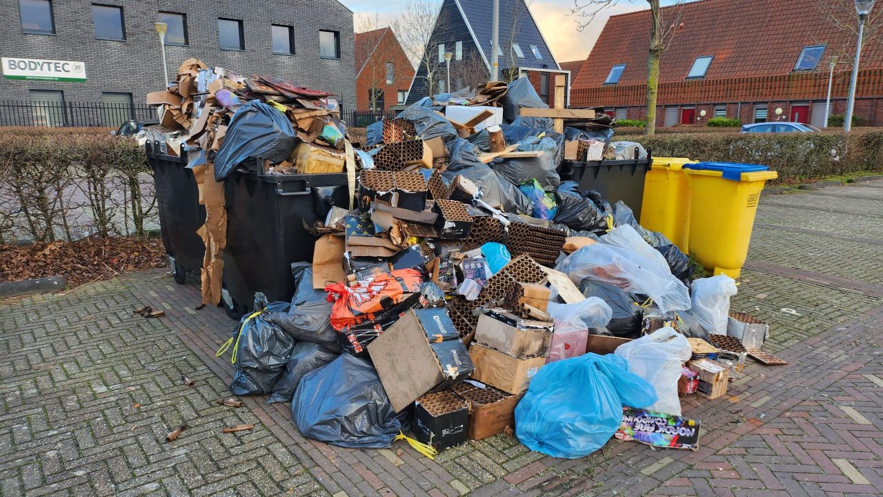 LJW De Bras afvalinzameling Vuurwerkafval